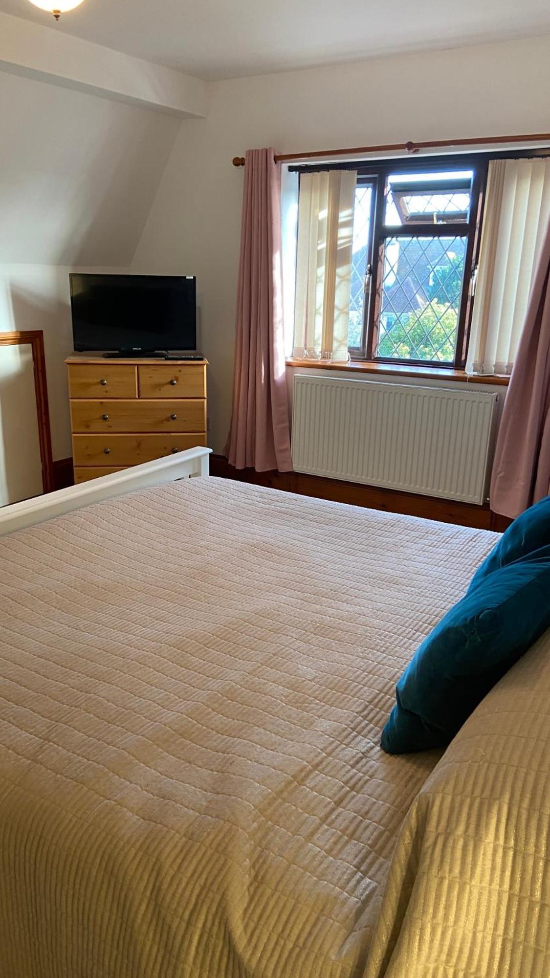 Beautiful Bexhill Cottage With Garden 3 Mins Walk To Beach Exterior foto